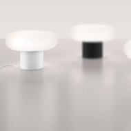 Настольный светильник Artemide Itka DX0070A10 Настольный светильник Artemide Itka DX0070A10