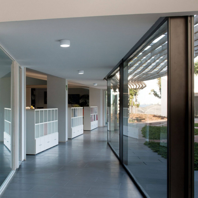 Потолочный светильник Vibia Domo 8200 03 /10 Потолочный светильник Vibia Domo 8200 03 /10