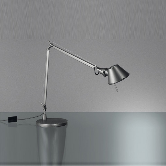 Настольная лампа Artemide Tolomeo A0151W20 Настольная лампа Artemide Tolomeo A0151W20