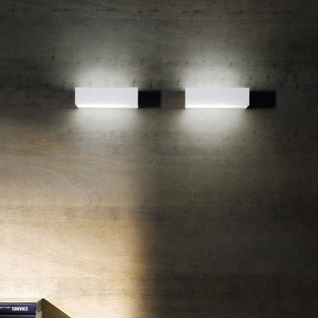 Настенный светильник Linea Light Box 8256N Настенный светильник Linea Light Box 8256N