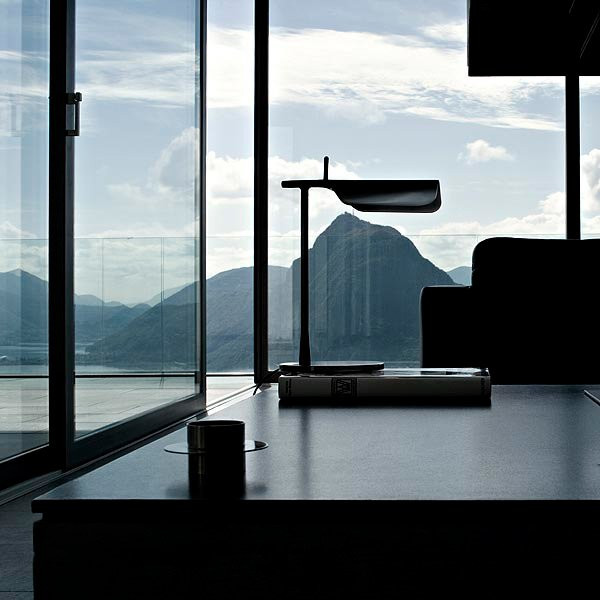 Настольная лампа Flos TAB LED T Black F6560030 Настольная лампа Flos TAB LED T Black F6560030