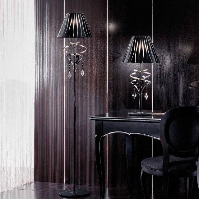 Настольная лампа Masca Chic 1831/BG Nero lucido / Glass 509 Настольная лампа Masca Chic 1831/BG Nero lucido / Glass 509