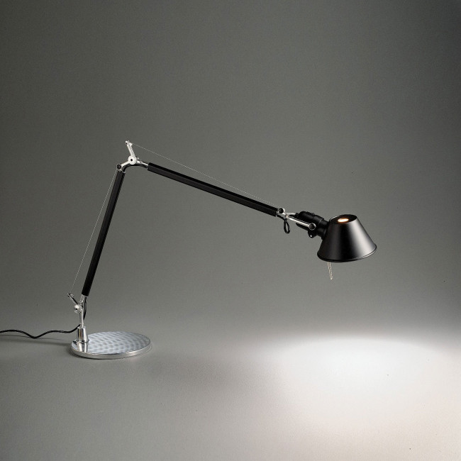 Настольная лампа Artemide Tolomeo midi halo black A004430 + A004030 Настольная лампа Artemide Tolomeo midi halo black A004430 + A004030