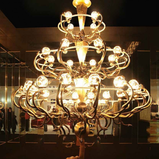 Потолочная люстра MM Lampadari Custom 6901/16+8+4 V1691 Потолочная люстра MM Lampadari Custom 6901/16+8+4 V1691