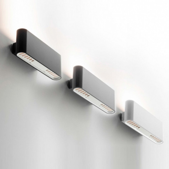 Настенный светильник Artemide Two Flags DEG8100A09L Настенный светильник Artemide Two Flags DEG8100A09L