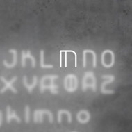 Настенный светильник Artemide Alphabet 1201M00A