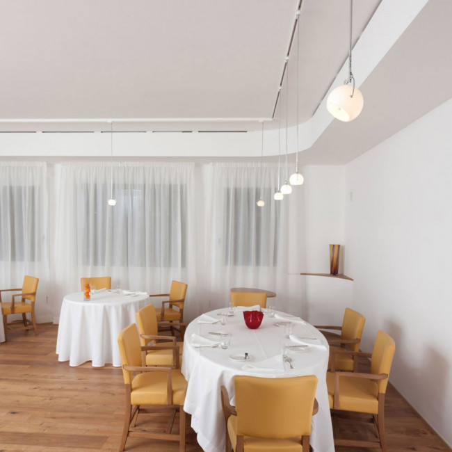 Трековый светильник Fabbian Beluga White D57 J13 01 Трековый светильник Fabbian Beluga White D57 J13 01