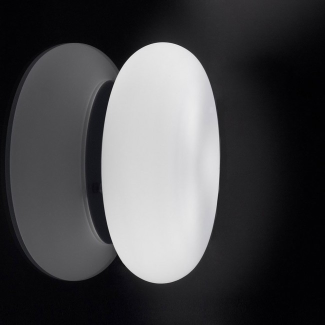 Настенно-потолочный светильник Artemide Itka DX0060M10 Настенно-потолочный светильник Artemide Itka DX0060M10