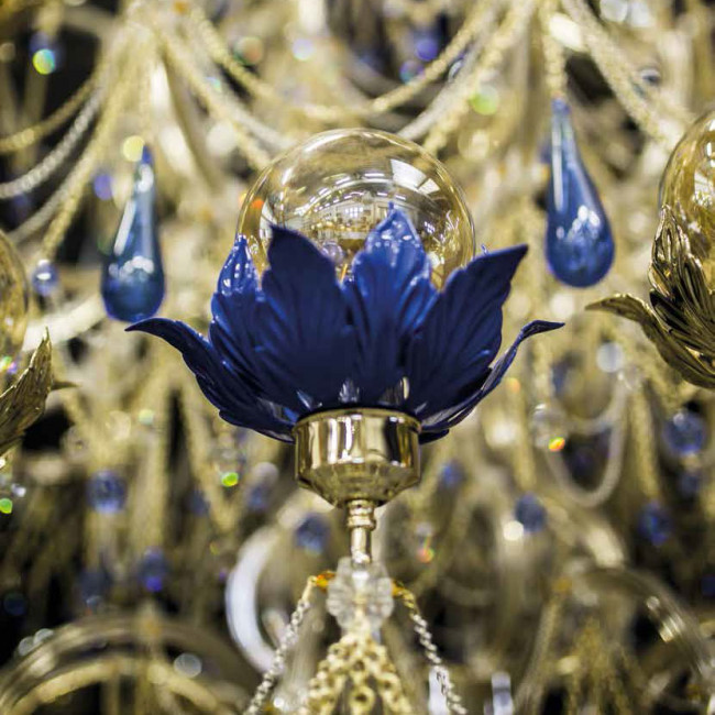 Люстра Beby Group Beby Resort 3400B01 Light Gold Blue Orchid Sapphire Люстра Beby Group Beby Resort 3400B01 Light Gold Blue Orchid Sapphire