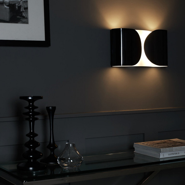 Настенный светильник Flos Foglio Shiny black F2400030 Настенный светильник Flos Foglio Shiny black F2400030