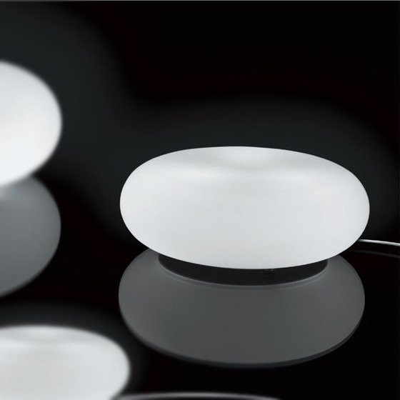 Настольный светильник Artemide Itka DX0060F10 Настольный светильник Artemide Itka DX0060F10